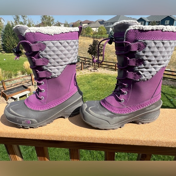 Girls North Face boots size 1 - Picture 4 of 10